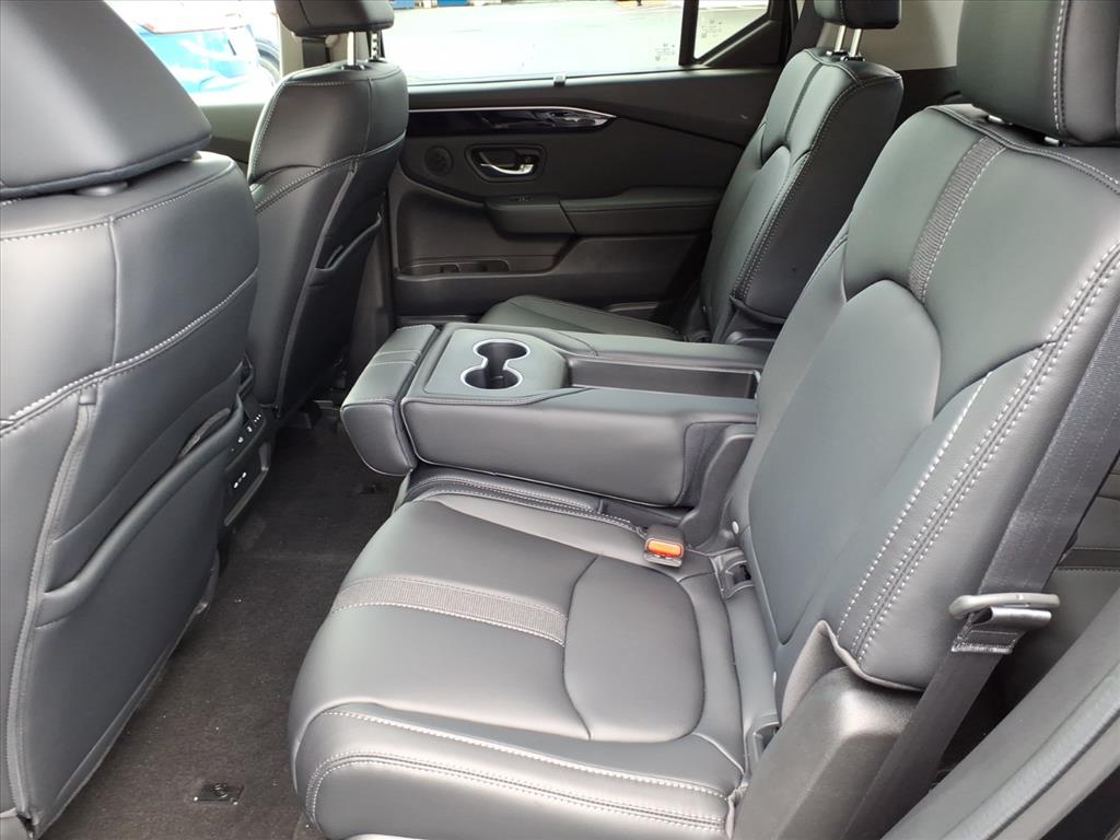 2025 Honda Pilot Touring photo 6