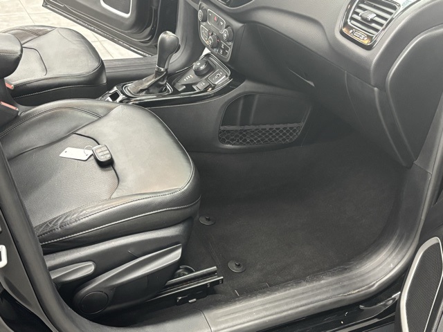 2017 Jeep Compass Limited photo 29