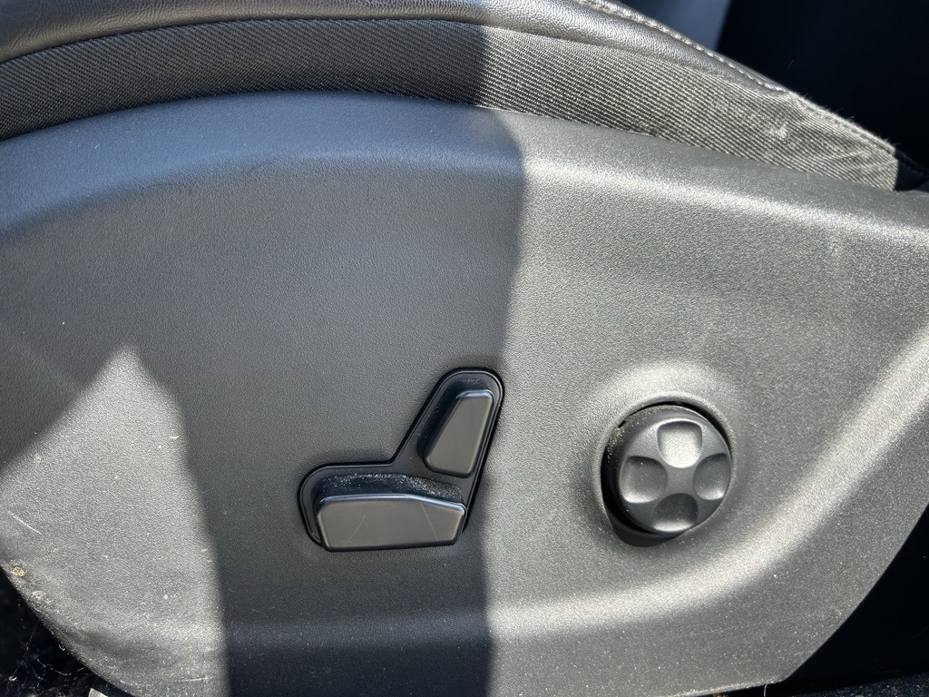 2019 Jeep Cherokee Latitude photo 21