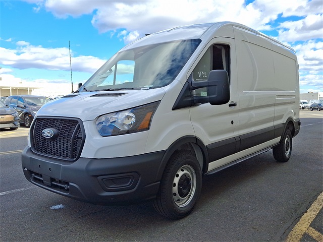 2026 Ford Transit photo 3