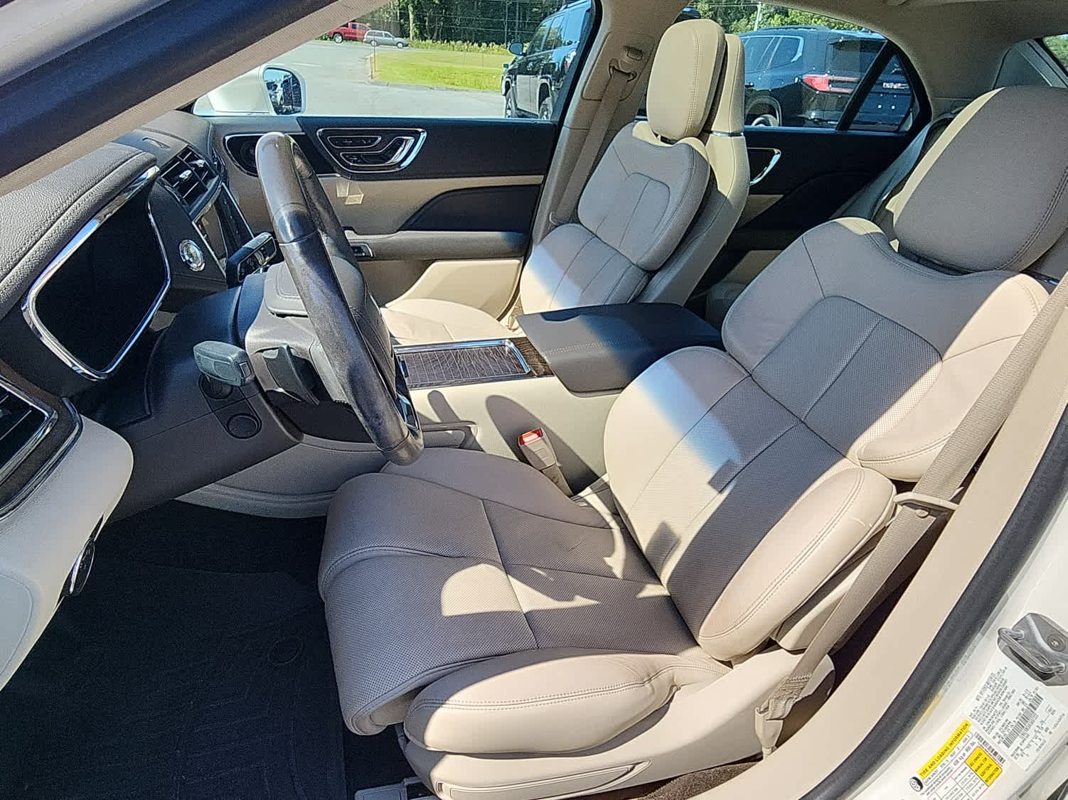 2019 Lincoln Continental Reserve photo 11