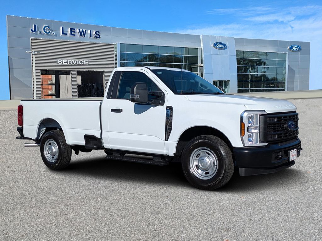 2026 Ford F-250 Super Duty XL's photo