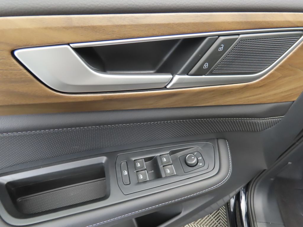 2026 Volkswagen Atlas SE Technology photo 22