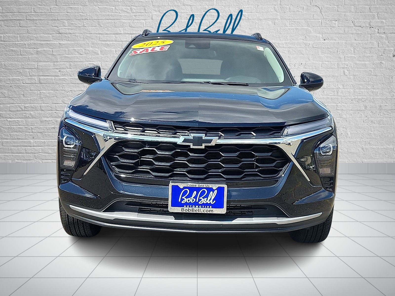 2025 Chevrolet Trax LT photo 2