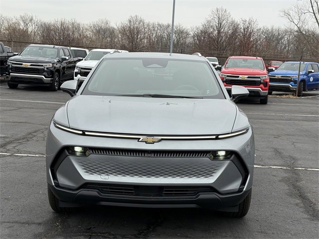 2026 Chevrolet Equinox EV 1LT photo 2