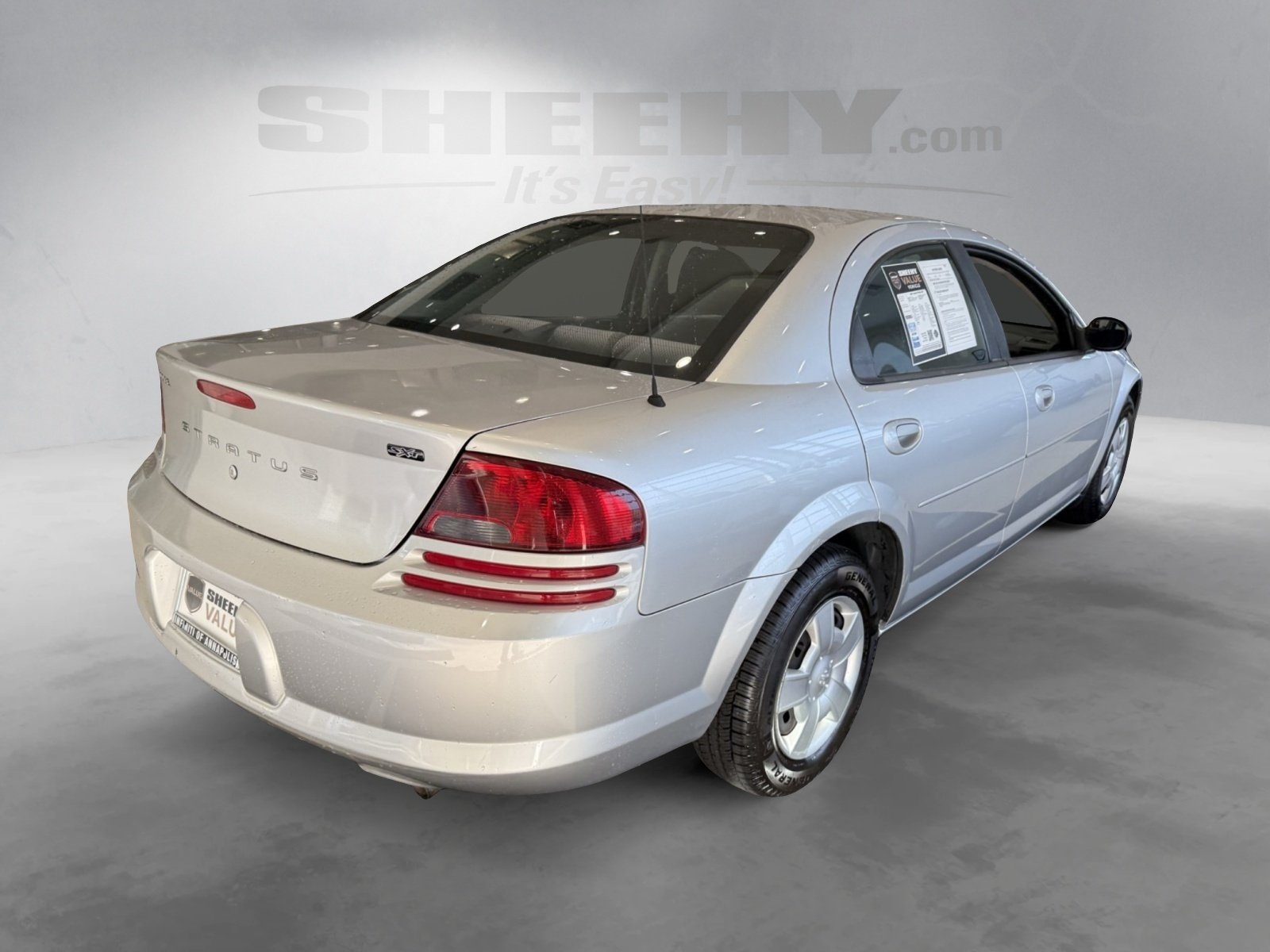 2005 Dodge Stratus SXT photo 12