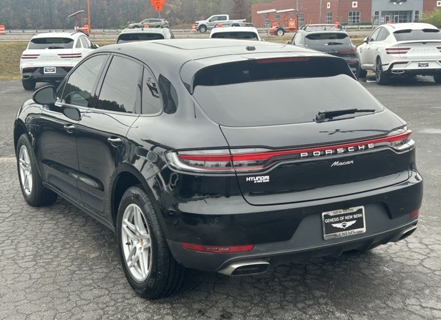 2019 Porsche Macan Base photo 3
