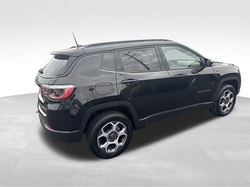 2022 Jeep Compass Trailhawk photo 2