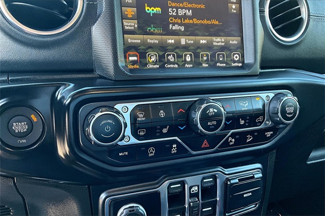 2020 Jeep Wrangler Unlimited Sahara photo 15
