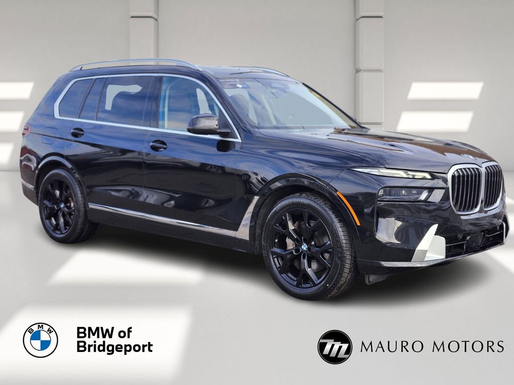 2024 BMW X7 40i's photo