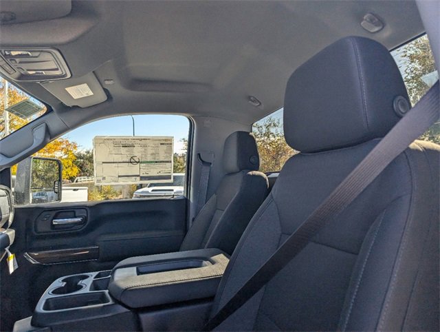 2025 Chevrolet Silverado 2500HD LT photo 4