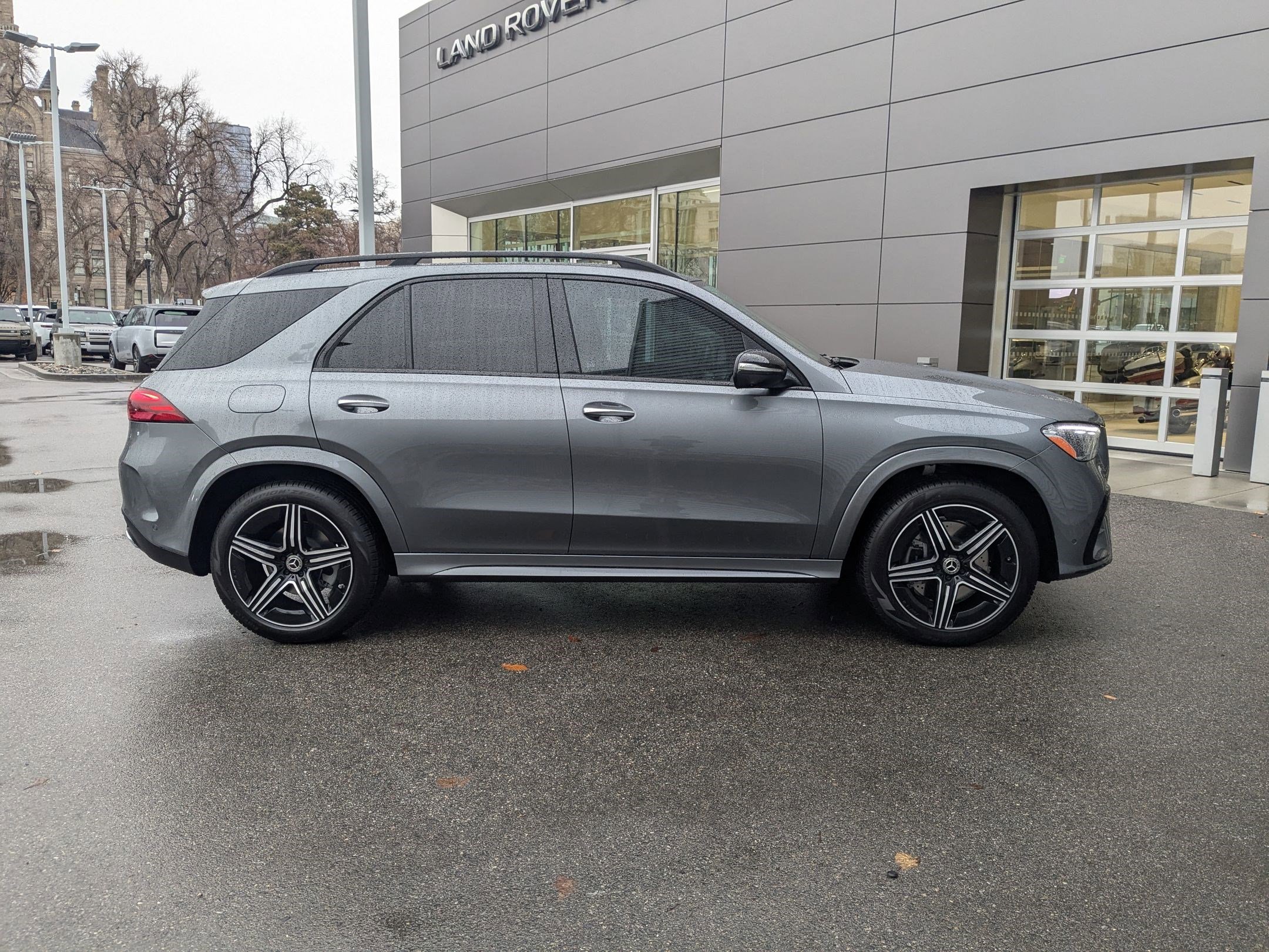 2025 Mercedes Benz GLE 350 4MATIC photo 2