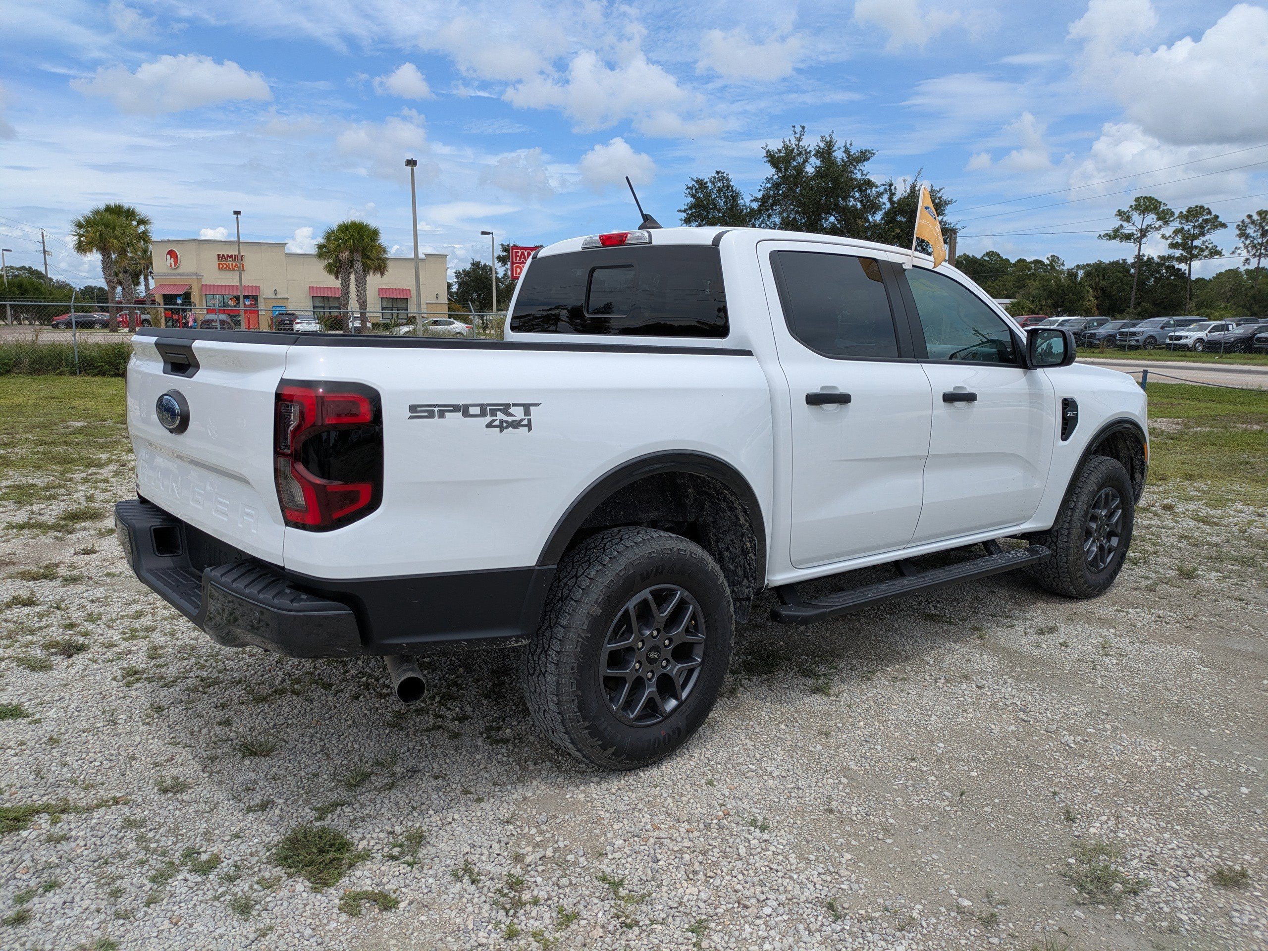 2024 Ford Ranger XLT photo 4