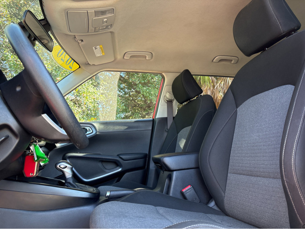 2020 Kia Soul S photo 2