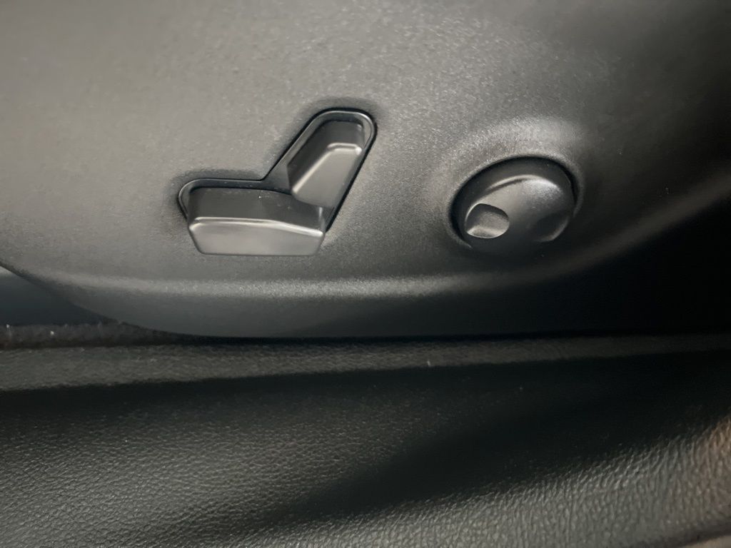 2022 Jeep Cherokee Latitude Lux photo 46