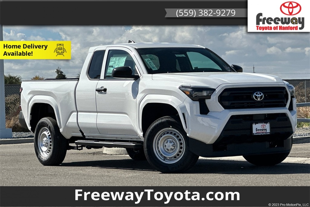 2025 Toyota Tacoma SR's photo
