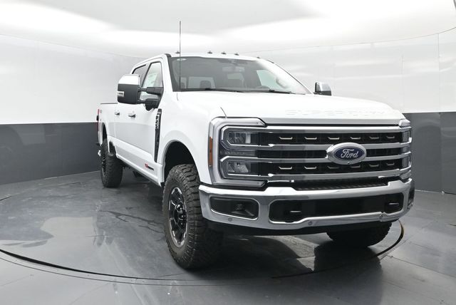 2025 Ford F-250 King Ranch photo 2