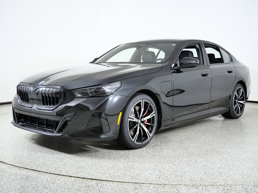 2026 BMW 5 Series 550e's photo