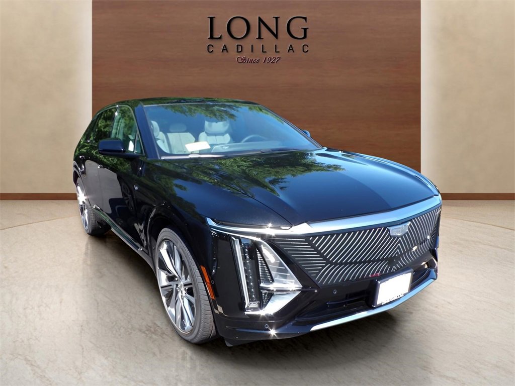 2025 Cadillac Lyriq Luxury photo 3