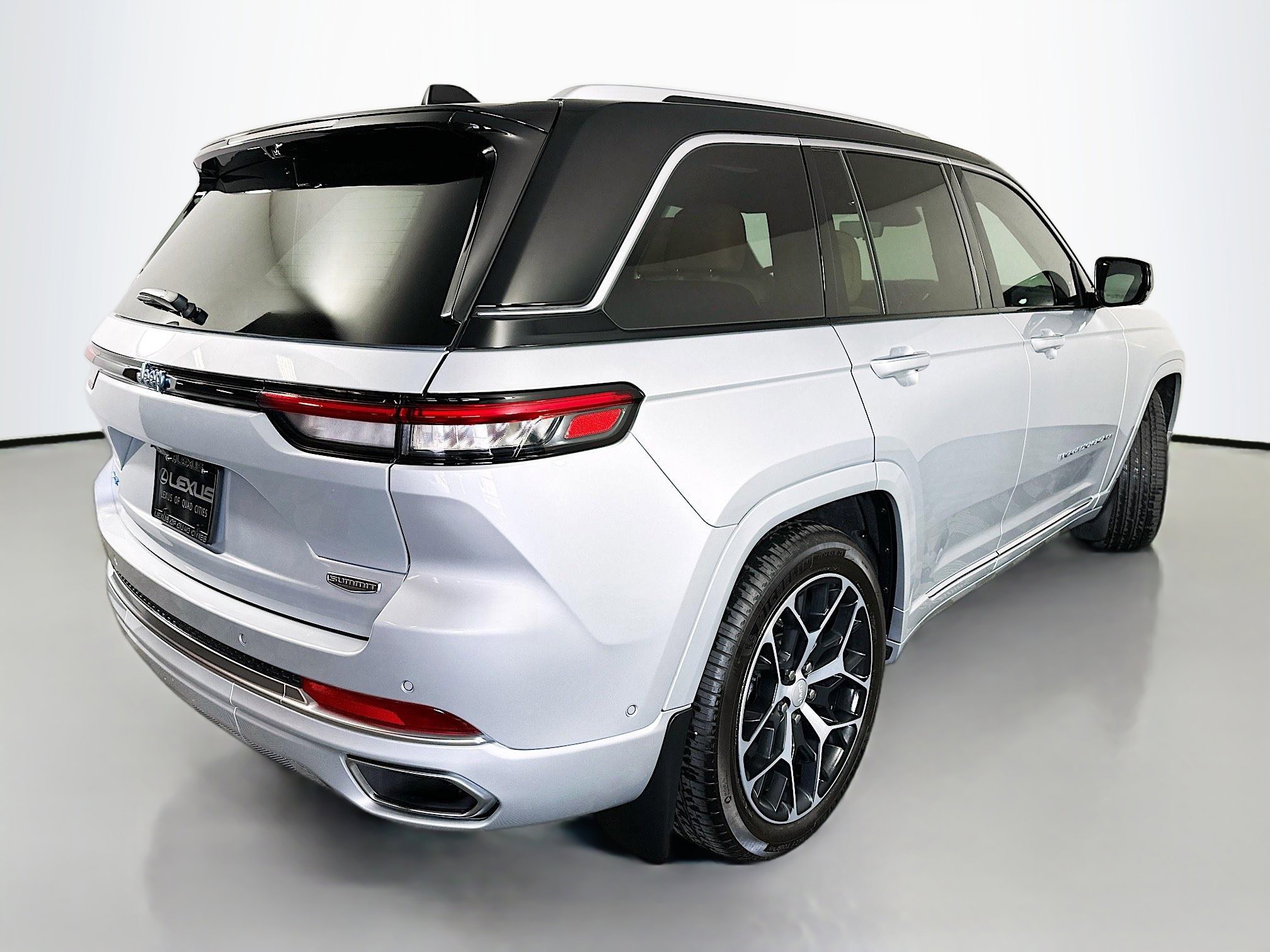 2022 Jeep Cherokee Summit Reserve 4xe photo 4