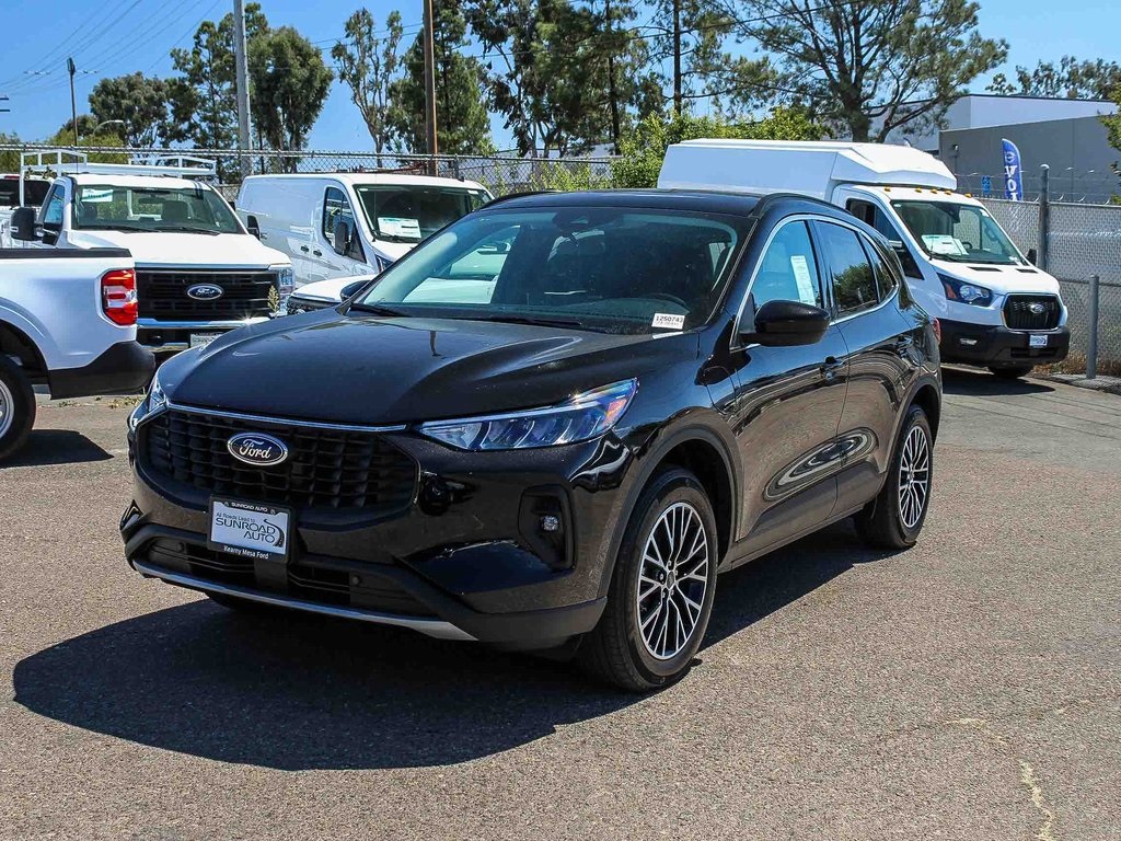 2025 Ford Escape Plug-In Hybrid Base photo 3