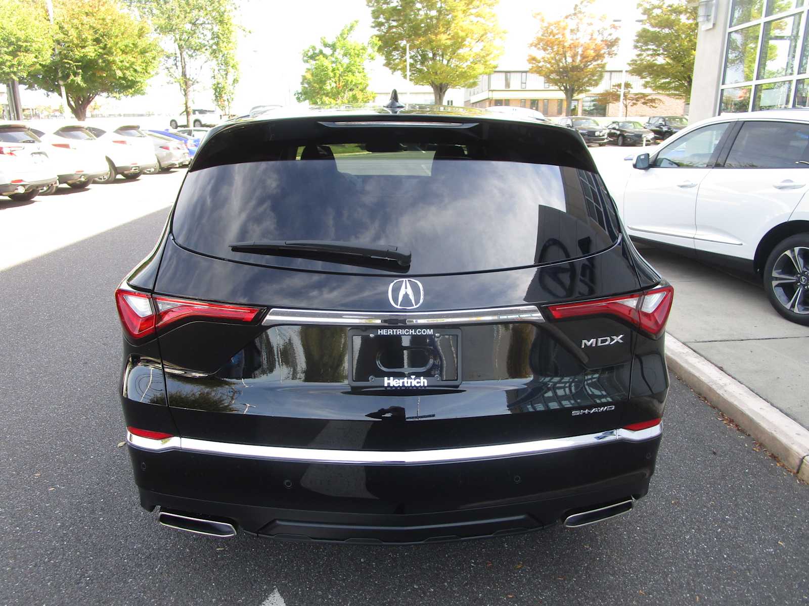 2024 Acura MDX SH-AWD Advance photo 6