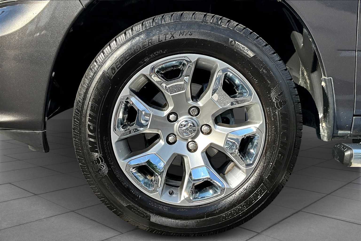 2016 Ram 1500 Longhorn Limited photo 9