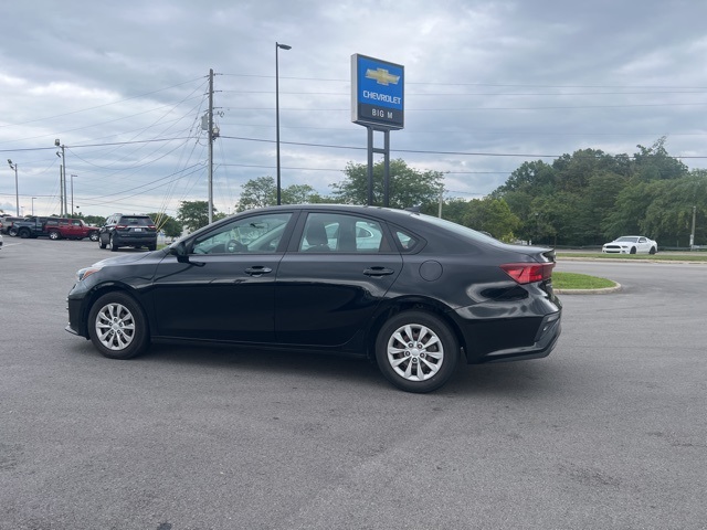 Used 2021 Kia Forte FE with VIN 3KPF24AD2ME344682 for sale in Radcliff, KY