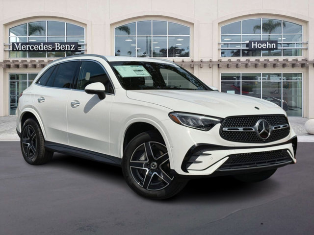 2025 Mercedes-Benz GLC Base's photo