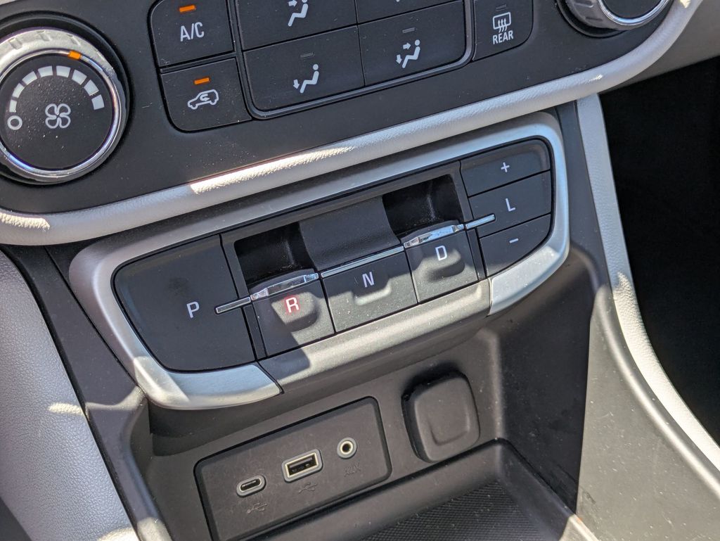 2024 Gmc Terrain SLE photo 20