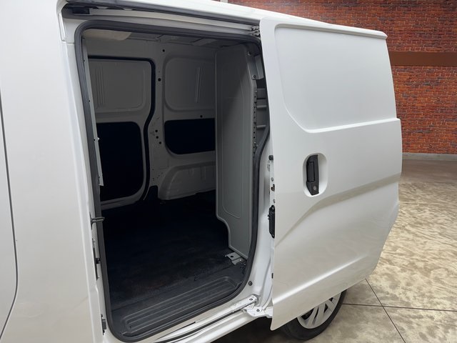 2019 Nissan NV200 SV photo 21