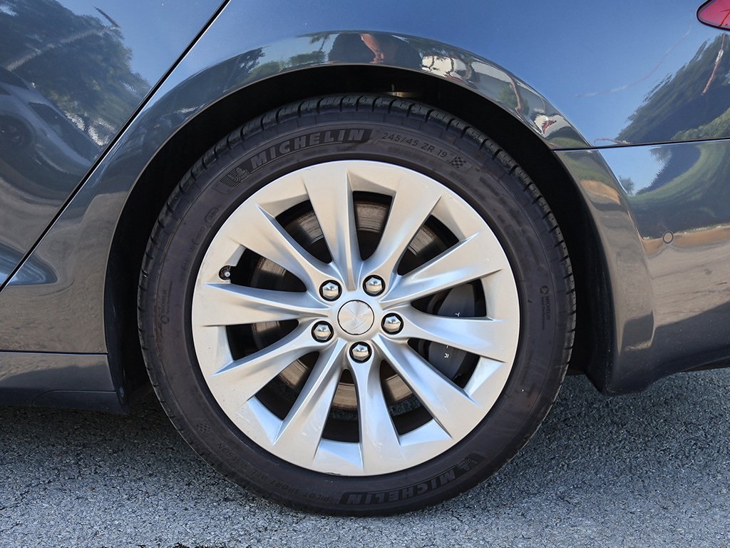 2018 Tesla Model S 75D photo 22