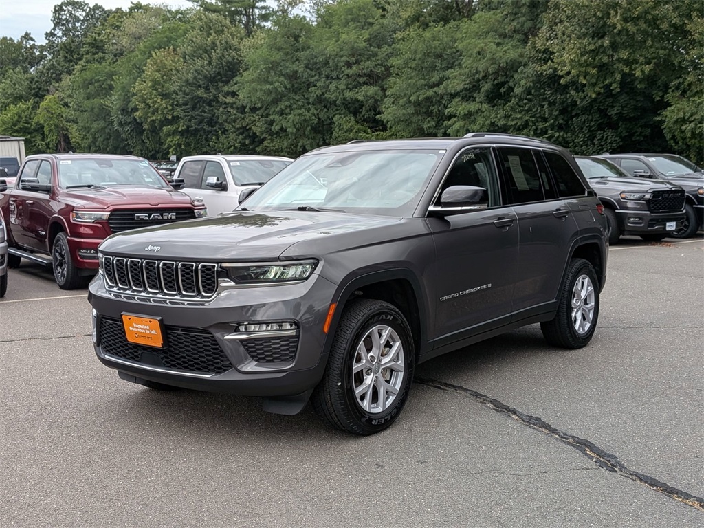 2022 Jeep Grand Cherokee Limited photo 2
