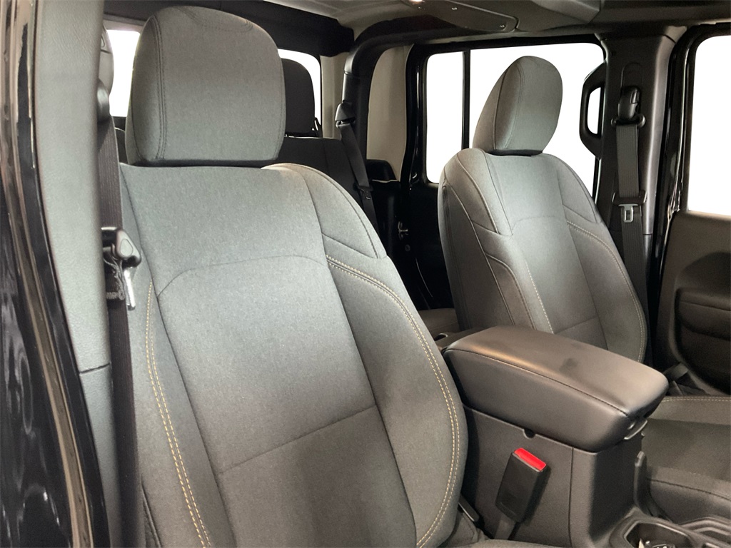 2025 Jeep Gladiator Sport S photo 27