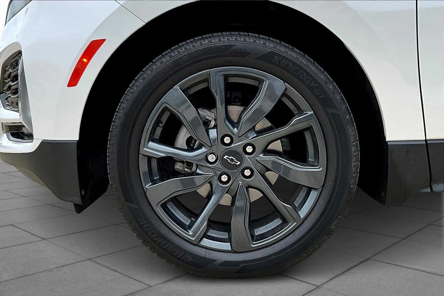 2022 Chevrolet Equinox RS photo 17
