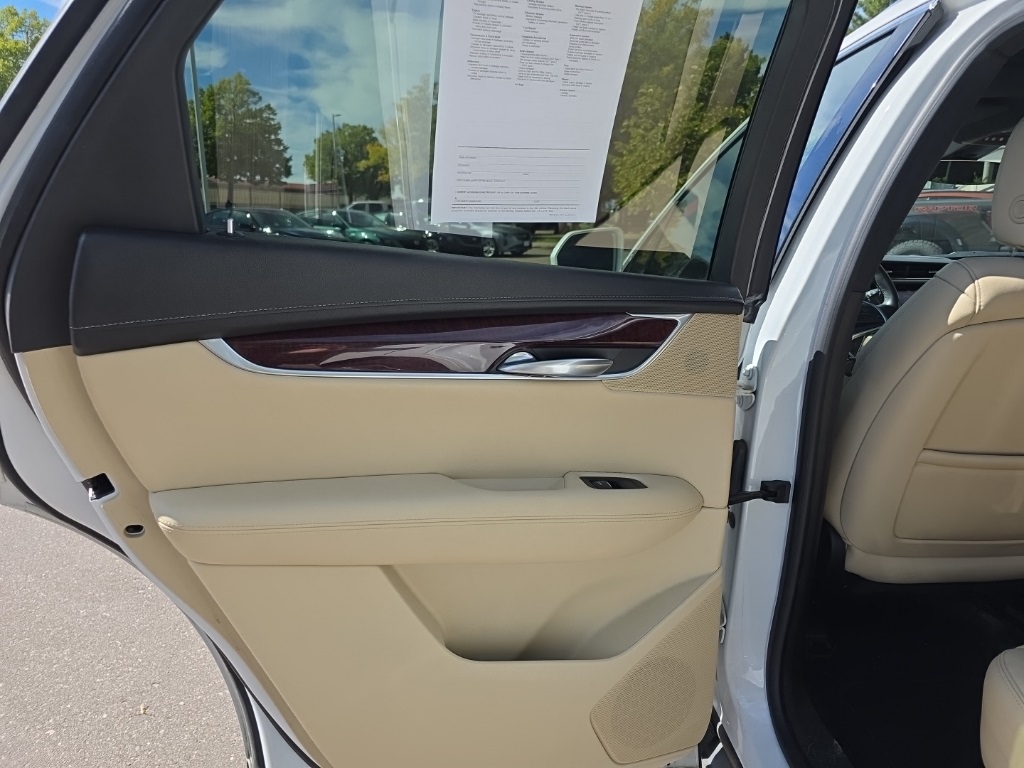 2017 Cadillac XT5 Luxury photo 13