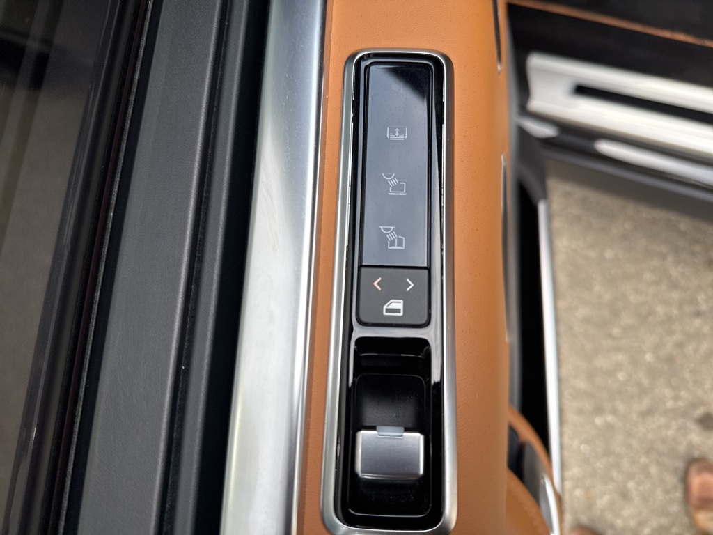 2021 Land Rover Range Rover P525 Autobiography photo 22