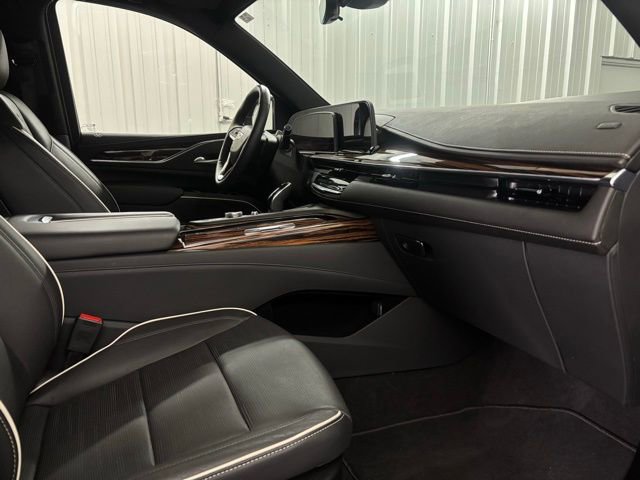 2024 Cadillac Escalade Premium Luxury photo 11