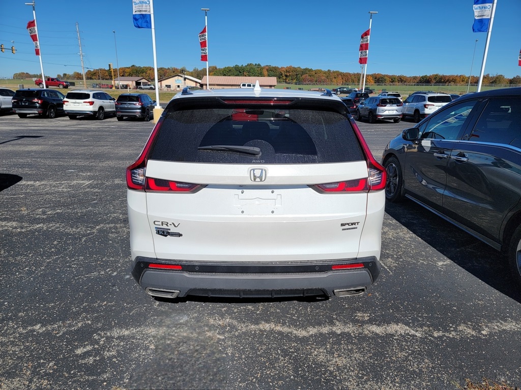 2023 Honda CR-V Hybrid Sport Touring photo 3