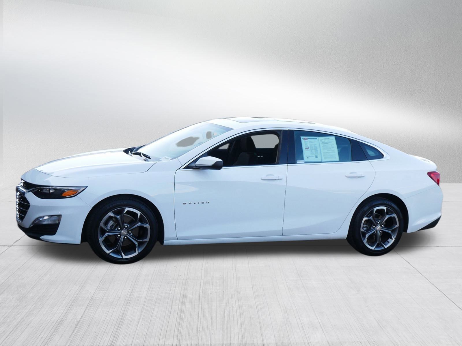 2023 Chevrolet Malibu 1LT photo 3