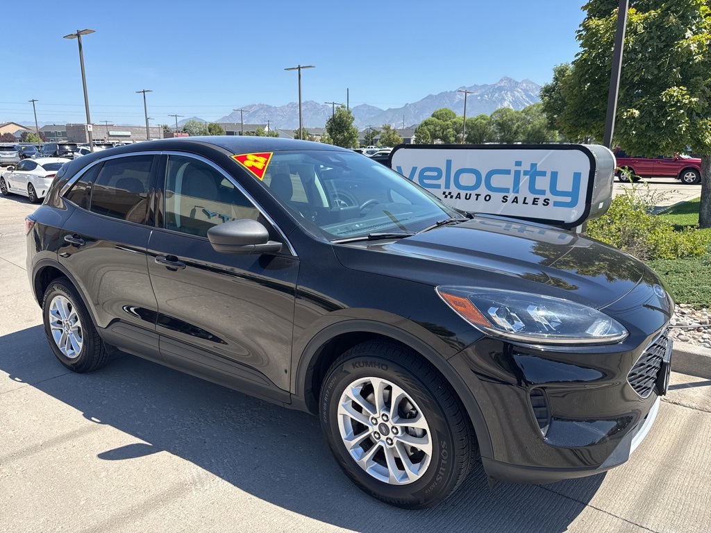 2022 Ford Escape SE's photo