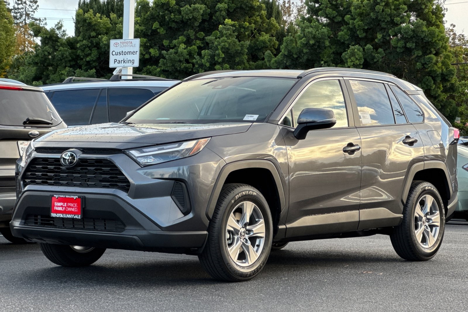 2025 Toyota RAV4 XLE photo 2
