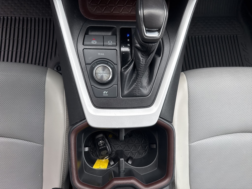 2023 Toyota RAV4 Hybrid Limited photo 35