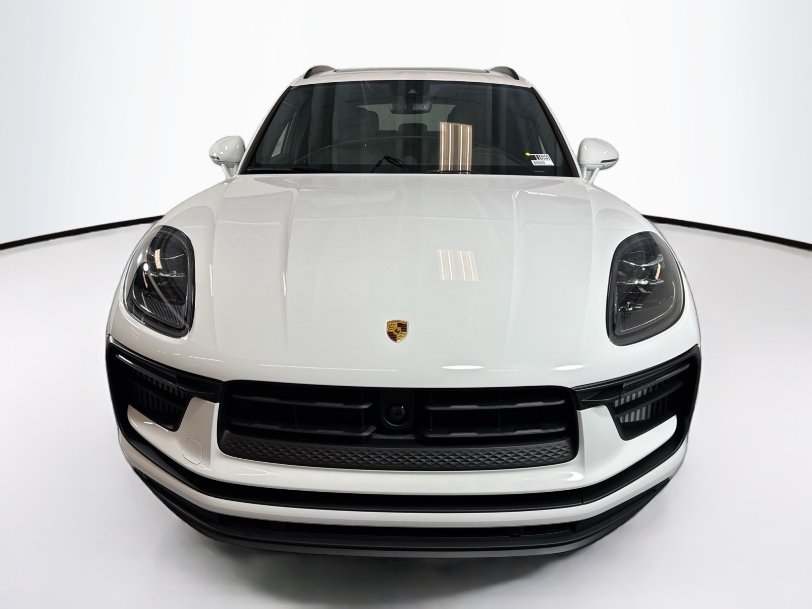 2025 Porsche Macan S photo 5