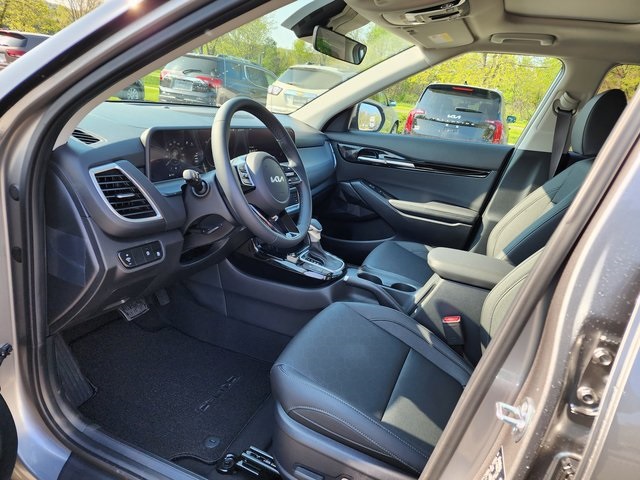 2026 Kia Seltos EX photo 13