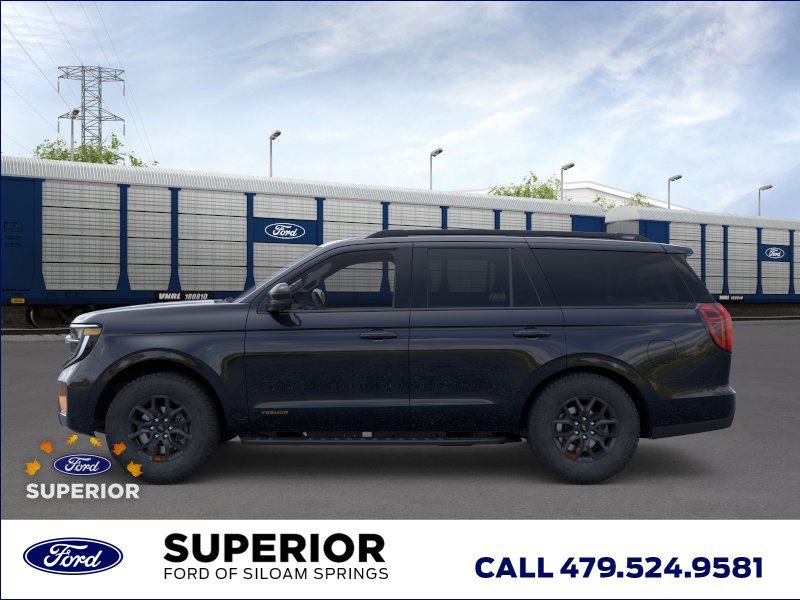 2025 Ford Expedition photo 3