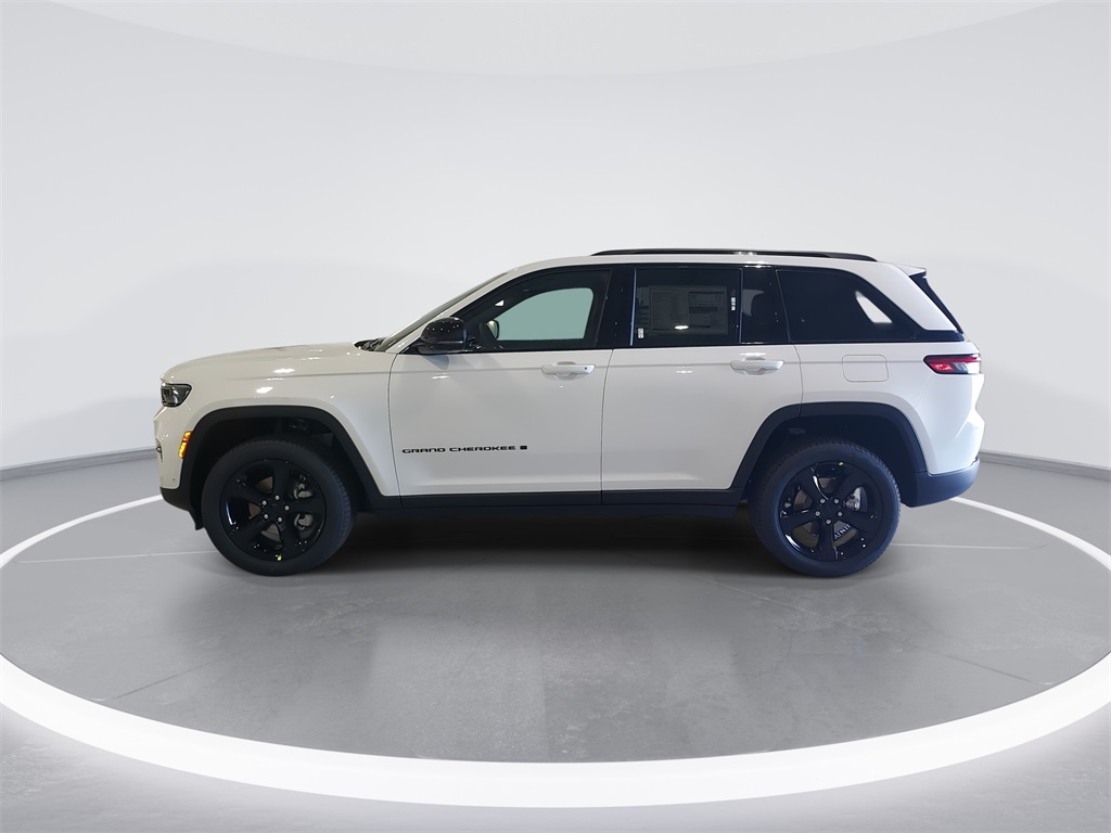 2025 Jeep Grand Cherokee Limited photo 2