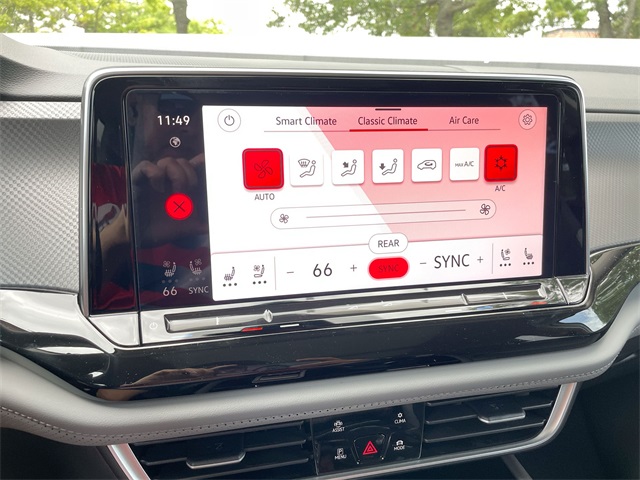 2025 Volkswagen Atlas Peak Edition SE Technology photo 14