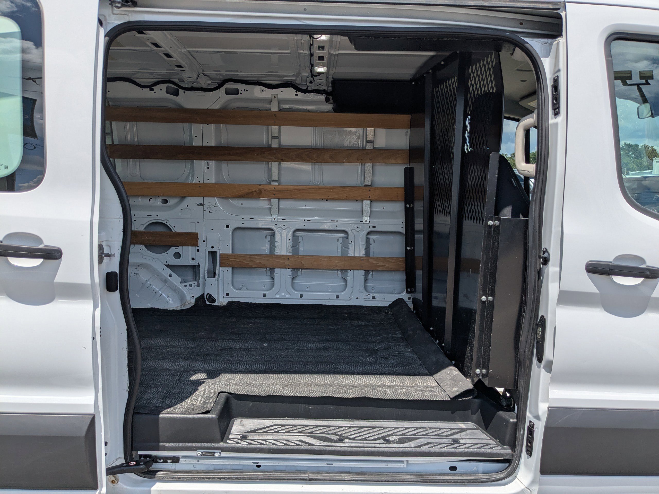 2024 Ford Transit Cargo Van photo 16