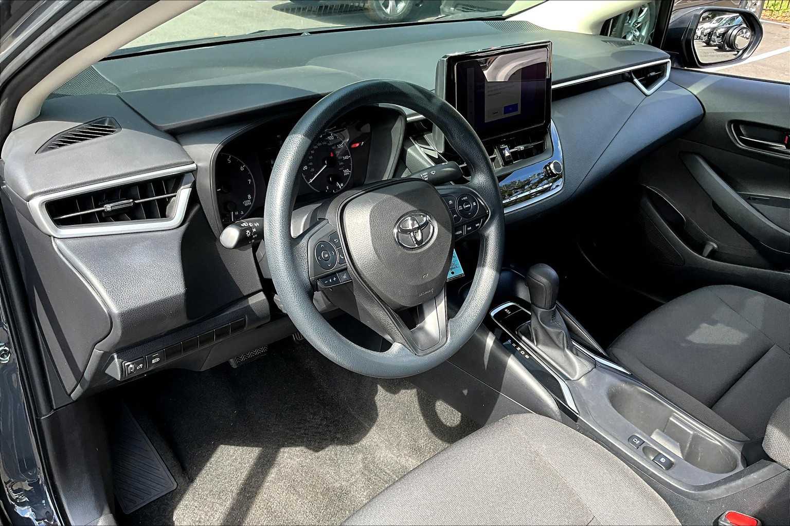 2023 Toyota Corolla LE photo 15